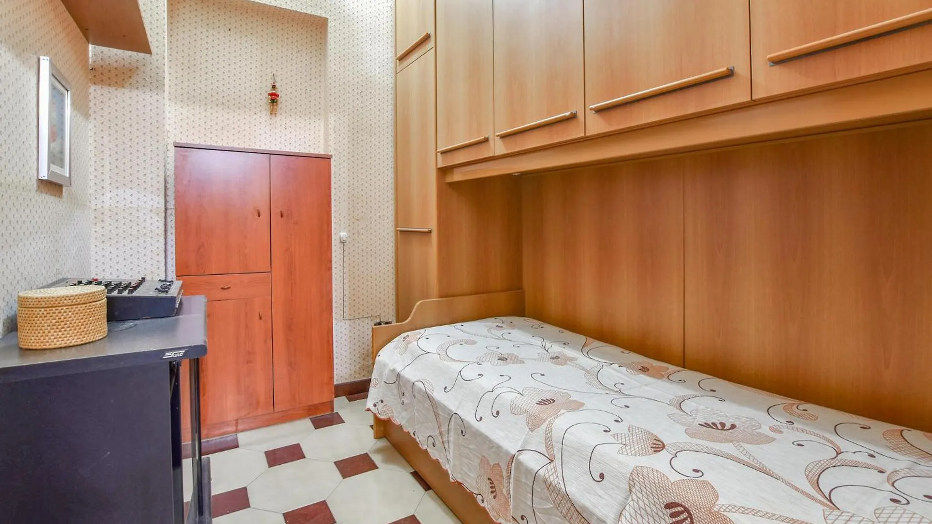 Awesome Home In Assoro With Wifi בית נופש